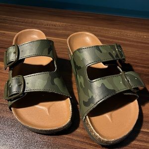 Gap Kids Slide Sandal 12-13 size